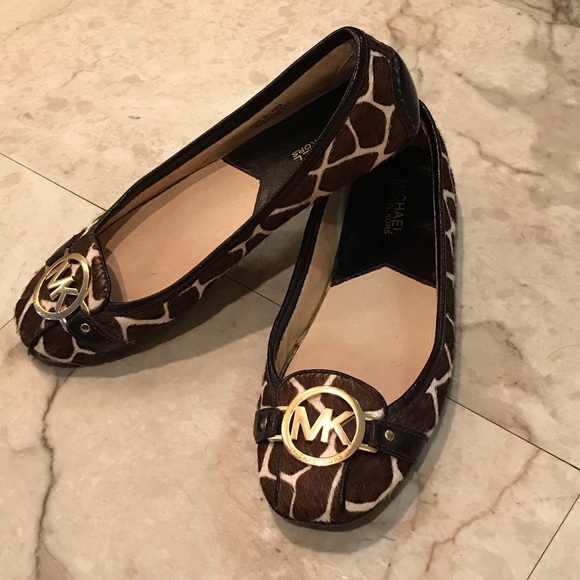 Michael Kors Printed Flats - Picture 3 of 8